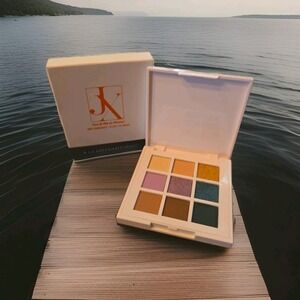 NEW JX You & Me in Miami Eyeshadow Palette - 5.5 g / 0.19 oz | Matte and Shimmer